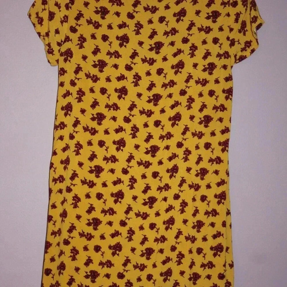 Forever 21 Floral Tunic - Picture 2 of 16